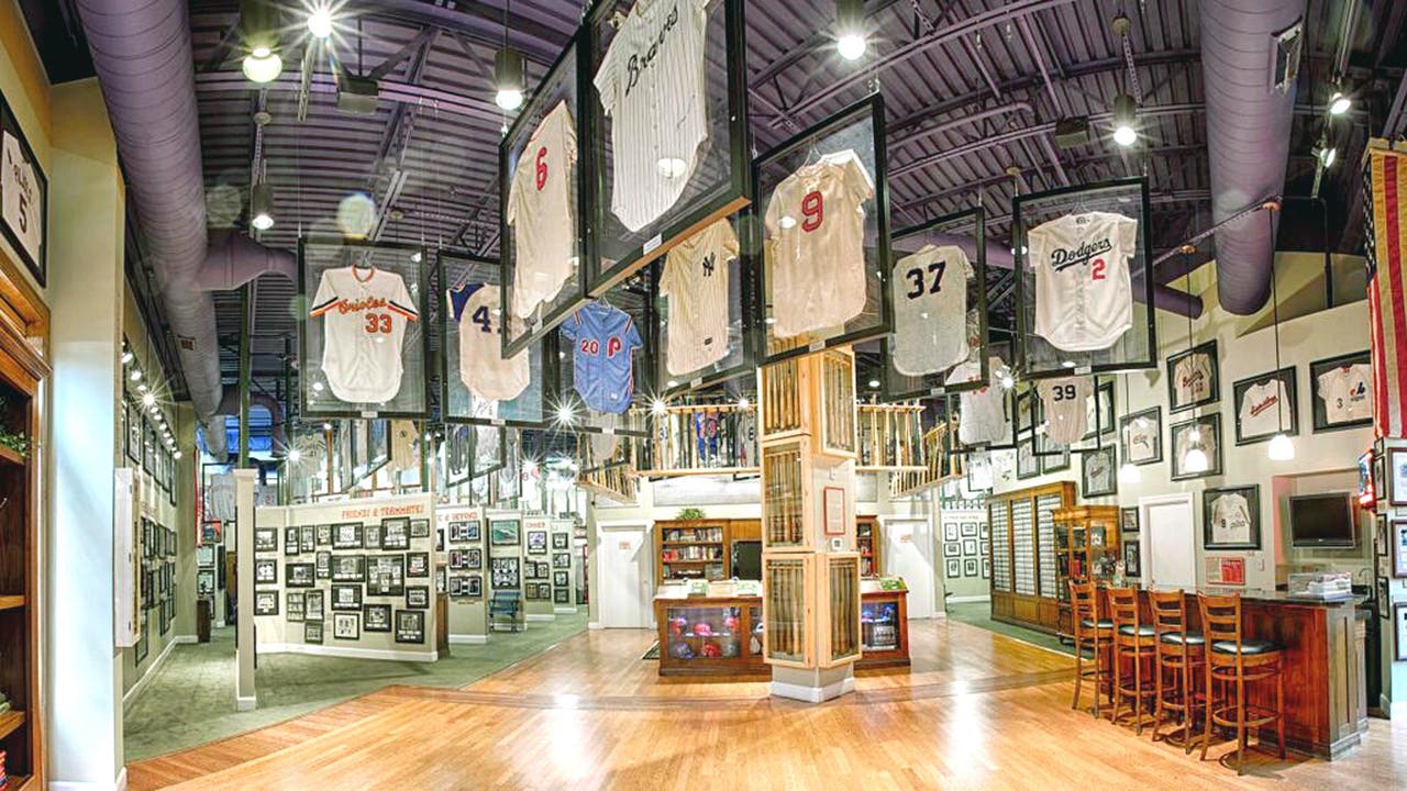 Cincinnati's Green Diamond Gallery is one man's baseball passion play